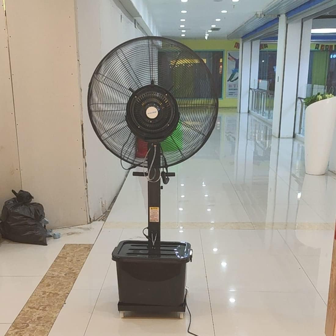 Profesionalni Ventilator sa Misting Sistemom