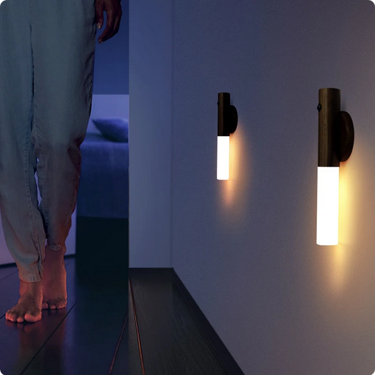 Drvena Zidna LED Lampa Sa Senzorom 1+1 GRATIS!