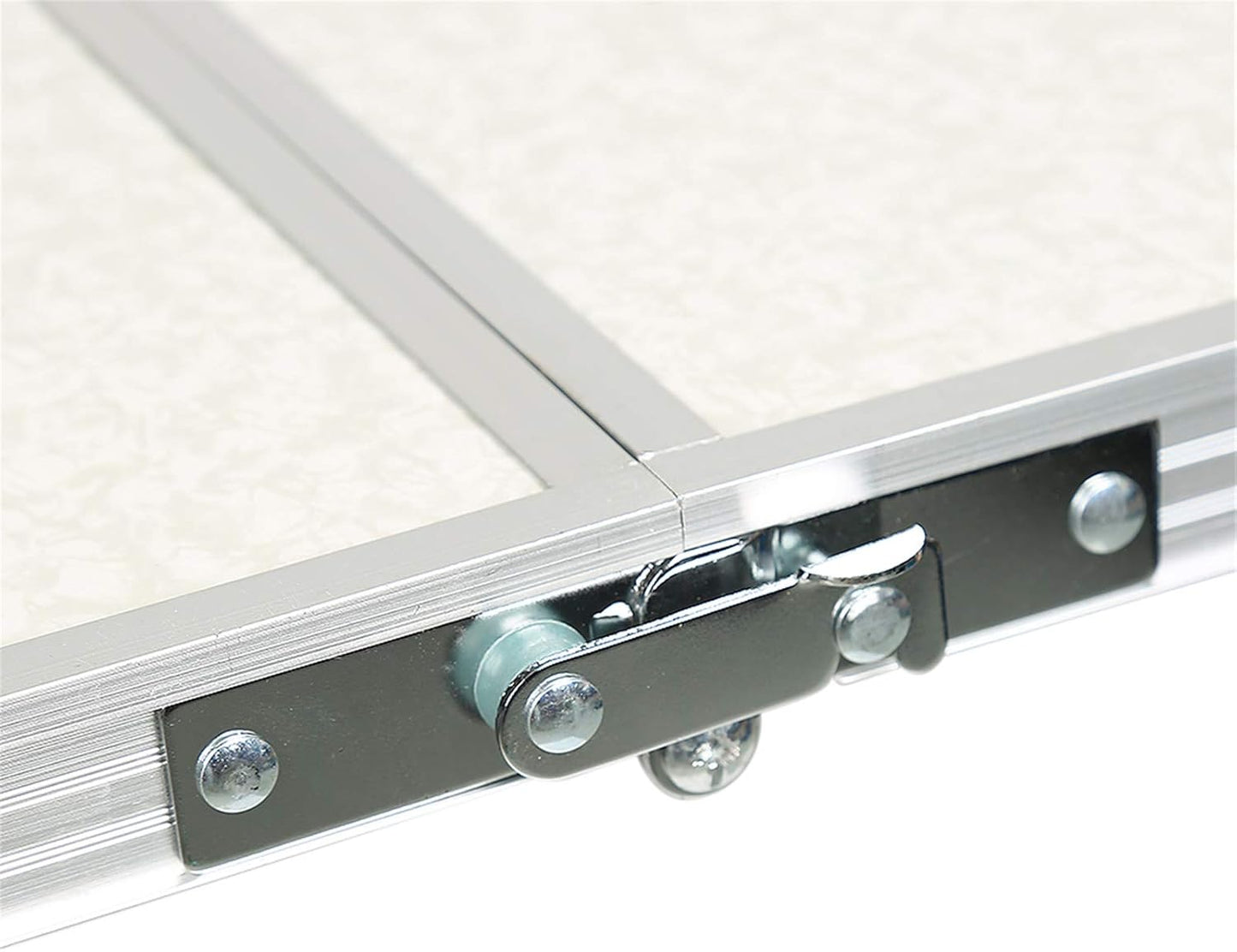 Set sklopivog stola i 4 stolice za piknik